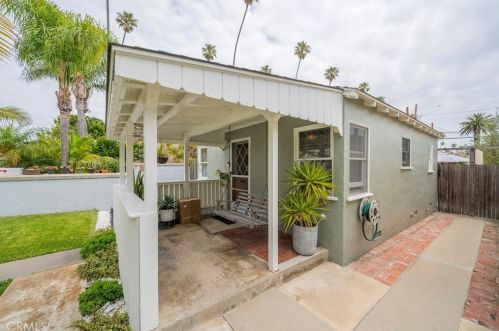 624 15th St, Huntington Beach CA  92648-4048 exterior