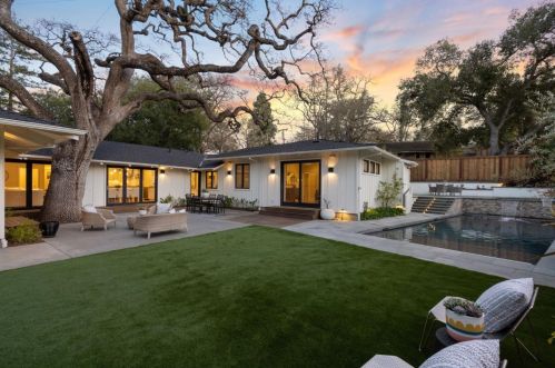 1330 Fairway Dr, Los Altos CA 94024-5358 exterior