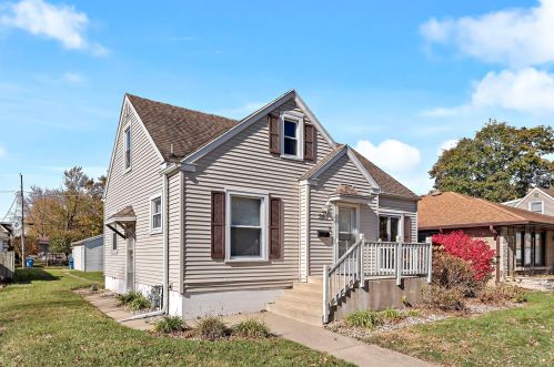 381 Winfield Ave, Kankakee, IL 60901-3457