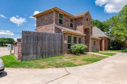4904 Ridglea Hills Ct, Fort Worth TX  76116-9195 exterior
