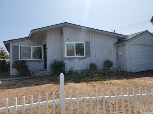 3405 Torrey St, Riverside, CA 92503-5118