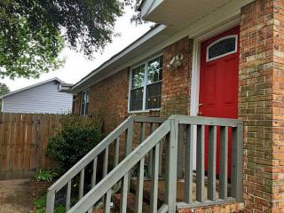9542 15th Bay St, Norfolk, VA 23518-6209