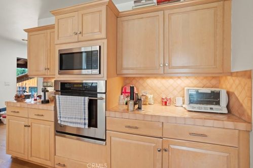 2028 Rangeview Dr, Glendale CA  91201-1146 exterior