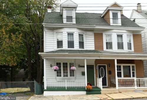 2072 Norwegian St, Primrose, PA 17901-1908