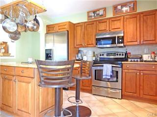 202 Silver Creek Ln, Norwalk CT  06850-1649 exterior