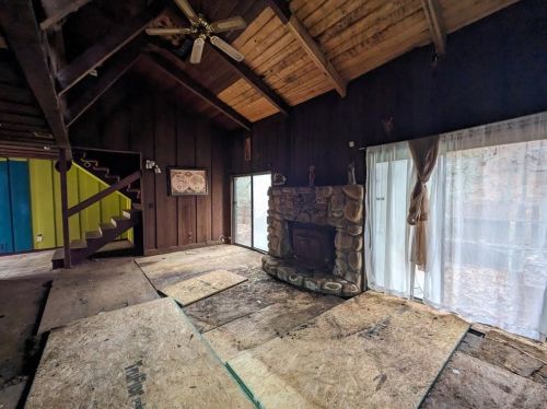 1319 Halter Ln, Lithonia, GA 30058-6103