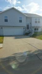 14617 Knudsen St, Bennington, NE 68007-1635