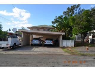 1542 Meyers St, Honolulu, HI 96819-2513