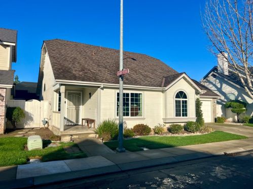 2101 Hearthstone Ln, Modesto, CA 95355-9178