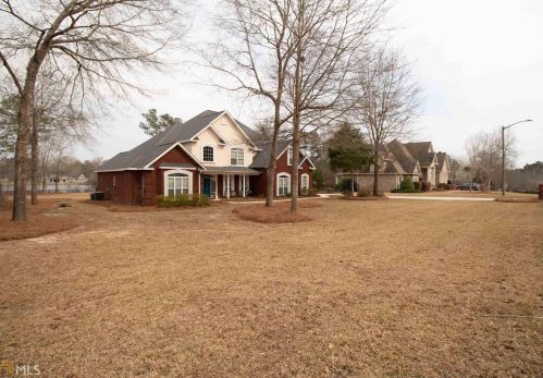 123 Glenda Dr, Bonaire, GA 31005-3565