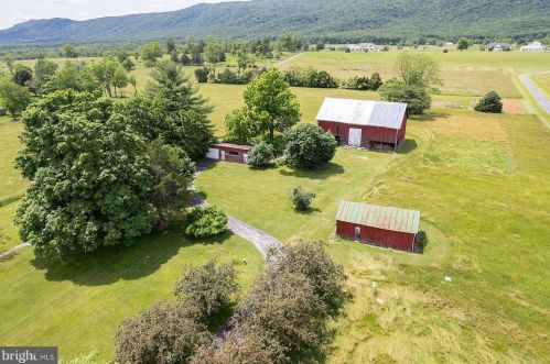 12225 Back Rd, Toms Brook, VA 22660-2411