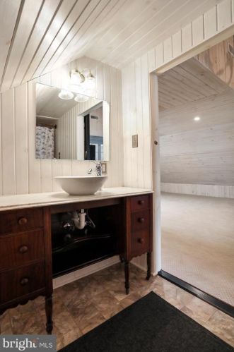 328 Mildred St, Charles Town WV  25414-1834 exterior