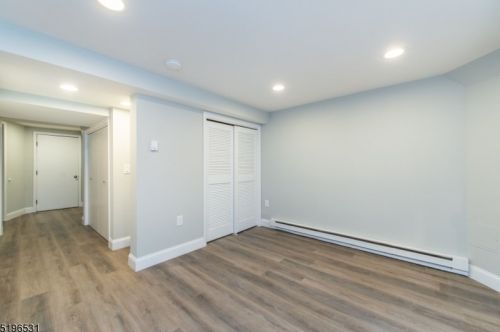 142 Nottingham Sq, Hackettstown NJ  07840-4236 exterior