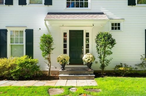19 Hunt St, Norwalk, CT 06853-1045
