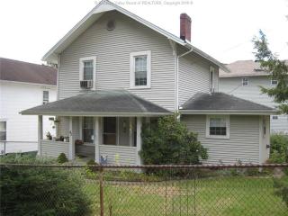 43 Hillcrest Dr, Charleston, WV 25311-1647