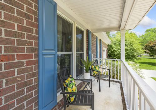 218 Sandra Ln, Ladson, SC 29456-4835