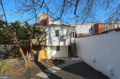 26 Vine St, Lancaster PA  17603-5259 exterior