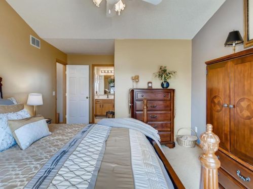 8028 Greenbriar Ln, Saint Paul MN  55125-8472 exterior