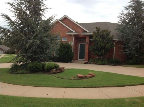 701 Villa Ave, Yukon, OK 73099-4413