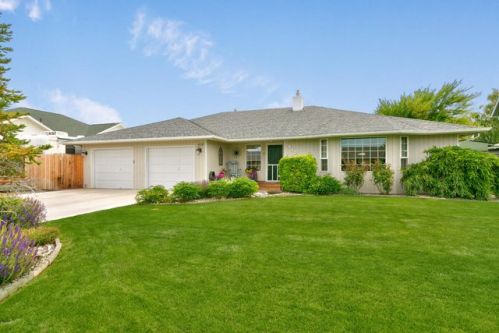 913 75th Ave, Yakima, WA 98908-9752