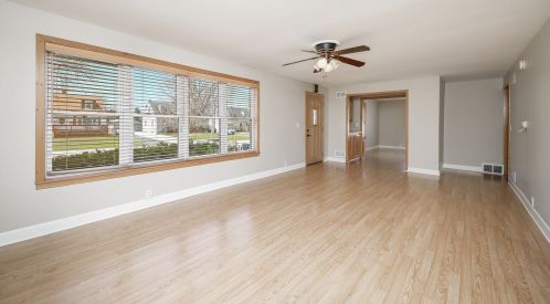 29 Iowa Ave, Addison, IL 60101-3812