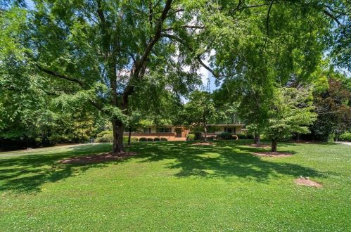 1760 Valley Rd, Gainesville, GA 30501-1222