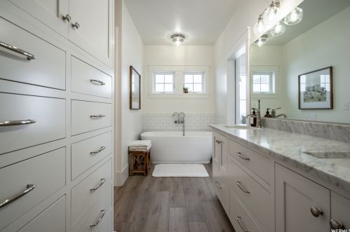 379 Sarah St, Providence UT 84332-9637 exterior