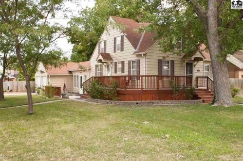 700 Saint John Ave, Lyons, KS 67554-3229