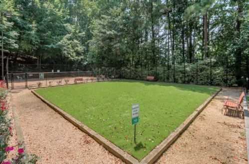 405 Bainbridge Dr, Atlanta GA  30327-4272 exterior