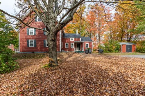 241 Pembroke St, Allenstown, NH 03275-1359