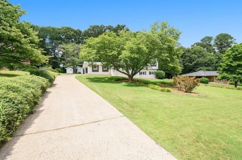 3003 Blackberry Ln, Marietta, GA 30068-2313