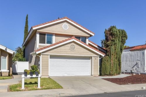 32 Miners Trl, Irvine, CA 92620-2626