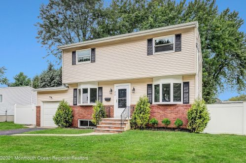 22 Stanford Dr, Hazlet NJ  07730-2314 exterior