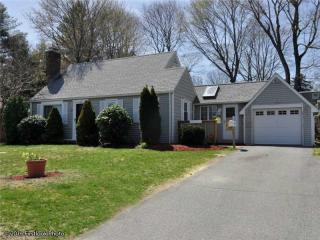 29 Franconia Dr, Cranston, RI 02920-4629