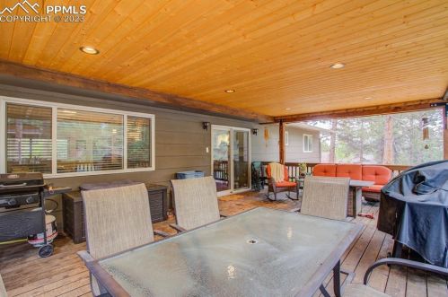 411 Evergreen Cir, Woodland Park CO 80863-2393 exterior