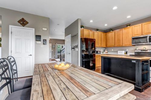 18683 Crestridge Dr, Aurora CO 80015-5128 exterior