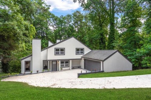 1480 Waterford Ct, Marietta, GA 30068-1743