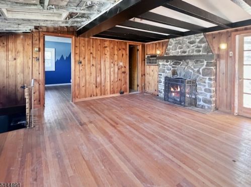 17 Fern Rd, Sparta, NJ 07871-2016