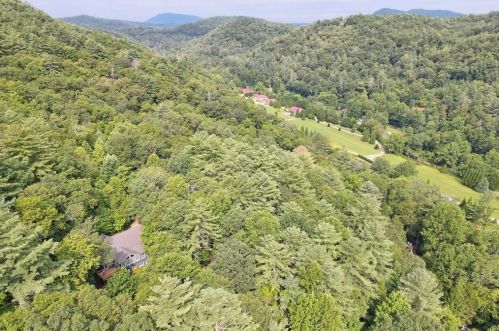 230 Blowing Wind Ln, Clayton, GA 30525-5903
