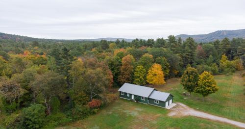 362 Rush Rd, Henniker, NH 03242-3517