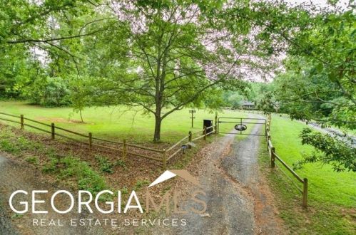 7686 A C Smith Rd, Dawsonville, GA 30534-4233