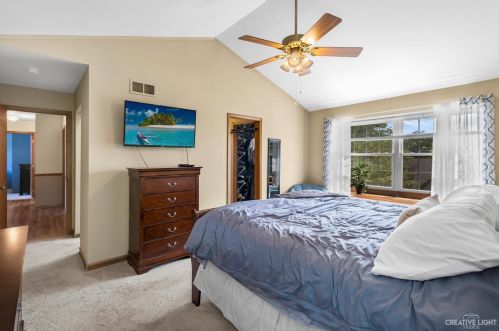 1080 Birchbark Trl, Carol Stream IL  60188-9186 exterior