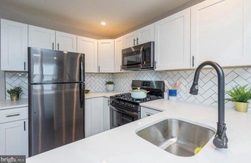 2903 Gerritt St, Philadelphia, PA 19146-3513