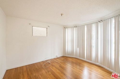 734 Adams St, Glendale CA 91206-2502 exterior