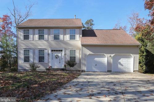 4 Elbow Ct, Erial, NJ 08081-4841