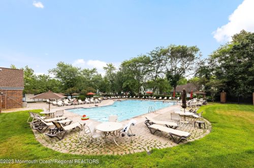 95 Old Orch Ln, Tinton Falls NJ 07712-2569 exterior