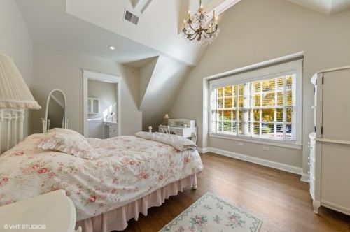 34 Gilbert Ave, Willowbrook IL  60514-1140 exterior