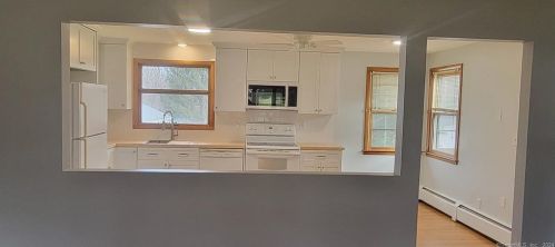 184 Chimney Hill Rd, Wallingford CT  06492-1600 exterior