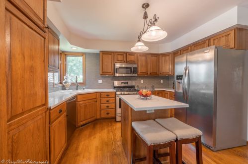 1223 Foxpointe Dr, Sycamore IL  60178-3219 exterior