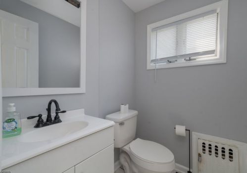 495 Boyden Ave, Maplewood NJ  07040-3030 exterior